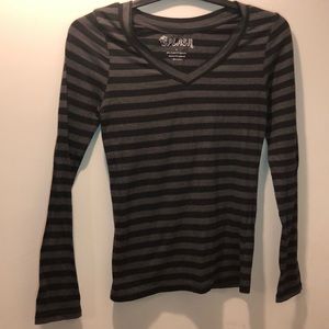 *2 FOR $10 DEAL* BLACK AND GREY LONG SLEEVE TEE 💕